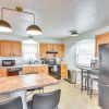 Отель South Bend Home < 2 Mi to Notre Dame Stadium!, фото 13