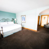 Отель Nuks Executive Suites, фото 1