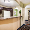 Отель Comfort Suites East / I-44, фото 15