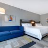 Отель Holiday Inn Express And Suites Glendale Downtown, an IHG Hotel, фото 5