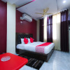 Отель Sky Blue By OYO Rooms, фото 7