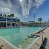 Отель Palm Bay Club Bayside Closest to Gulf, фото 16