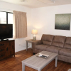 Отель 104 Fully Furnished 1BR Suite-Outdoor Pool! by RedAwning, фото 6