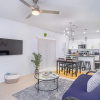 Отель Brand NEW 2 Stylish 3BR Near Exciting Downtown, фото 2