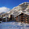 Отель Schweizerhof Zermatt, фото 1