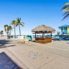 Отель Lovely Double Studio Hollywood Beach Free Parking, фото 17