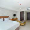 Отель Nice And Cozy Studio Apartment At Nine Residence, фото 6