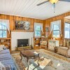 Отель Dog-friendly Hendersonville Cabin: Deck & Views, фото 7