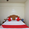 Отель OYO 16159 Hotel Keshari, фото 9