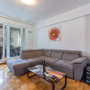 Отель Dino - Spacious Near City Centre - A1, фото 16