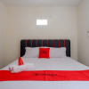 Отель Wisma Bougenuil Mas By RedDoorz, фото 7