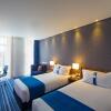 Отель Holiday Inn Express Lisbon, Av. Liberdade, an IHG Hotel, фото 7