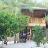 Отель B-hol Huts - Hostel, фото 1