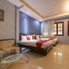 Отель RedDoorz Plus near Tan Dinh Market 2, фото 3