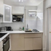 Отель Cozy 1-bed Apartment Close to Lcy & Excel, фото 4