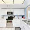 Отель Gulf Breeze Ami-2bd-2ba-condo-private Beach Access-heater Pool-water Views From Every Window, фото 7