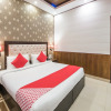 Отель OYO 16901 The Icon, фото 24