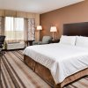 Отель Holiday Inn Express Hotel & Suites Emporia Northwest, an IHG Hotel, фото 23