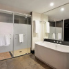 Отель Bakubung Self-Catering Chalets, фото 10