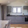 Отель Lovely 1-bed Lodge in Yarm, фото 6