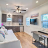 Отель Central & Cozy Houston Studio - Pets Welcome!, фото 14