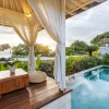 Отель Romantic Oceanfront 1 Br Villa in Seminyak, фото 20