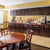 Отель Red Roof Inn & Suites Houston - Humble/IAH Airport, фото 15