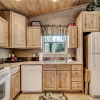 Отель Treetop - Two Bedroom Cabin, фото 18