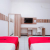 Отель RedDoorz near Plaza Simpang Lima, фото 3