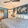 Отель Cozy Wooded Retreat: 2 Mi to Dtwn Brevard!, фото 6