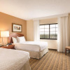 Отель Embassy Suites Greenville Golf Resort & Conference Center, фото 7