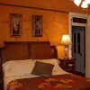 Отель The Amberson House Bed & Breakfast в Уейнсборо