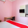 Отель RedDoorz Plus Syariah @ Hotel Boulevard Luwuk, фото 29