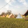 Отель Pop-up glamping - Buurvrouws' Belltentje 2-4 pers, фото 1