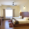 Отель Legphel Hotel, фото 6