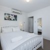 Отель Claremont Apartment Number 6, фото 8