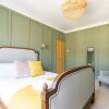 Отель Luxuriously Designed 3 Bedroom Apartment in Clapham, фото 10