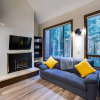 Отель Snowater Condo #story Condo - Sleeps 4 - Close to Community Amenities!, фото 6