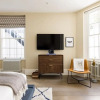 Отель The Pimlico Secret - Elegant 3bdr With Study Room, фото 6