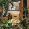 Отель Embassy Suites By Hilton Valencia-Downtown в Валенсии