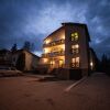 Отель Rezydencja Pod Ochorowiczówka B&B, фото 1