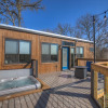 Отель Waylon-hot Tub and Fire Table!, фото 28