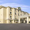 Отель Days Inn Moose Jaw в Муз-Джоу