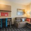 Отель TownePlace Suites Syracuse Liverpool, фото 2