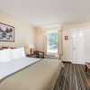 Отель Baymont Inn & Suites - Orangeburg, фото 25