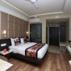 Отель OYO 12172 Hotel Deep Premium, фото 2