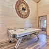 Отель 'Madison Bear Garden' 7Bdr w/Hot Tub + Pool Access, фото 19