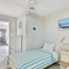 Отель Betsy's Beachfront Home, фото 36