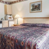Отель Rodeway Inn & Suites, фото 35