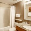 Отель TownePlace Suites by Marriott College Station, фото 8